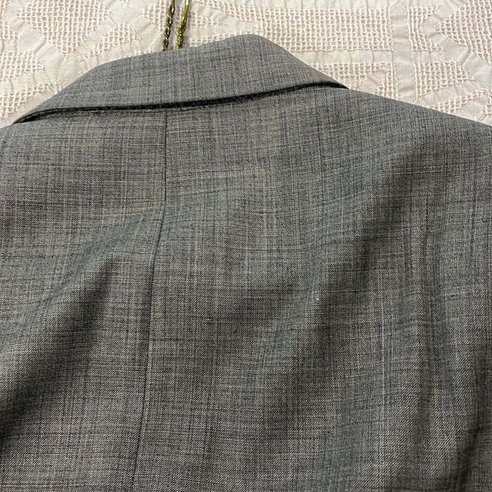 Nautica Suit, 40R, Grey, Never Worn - Picture 5 of 7